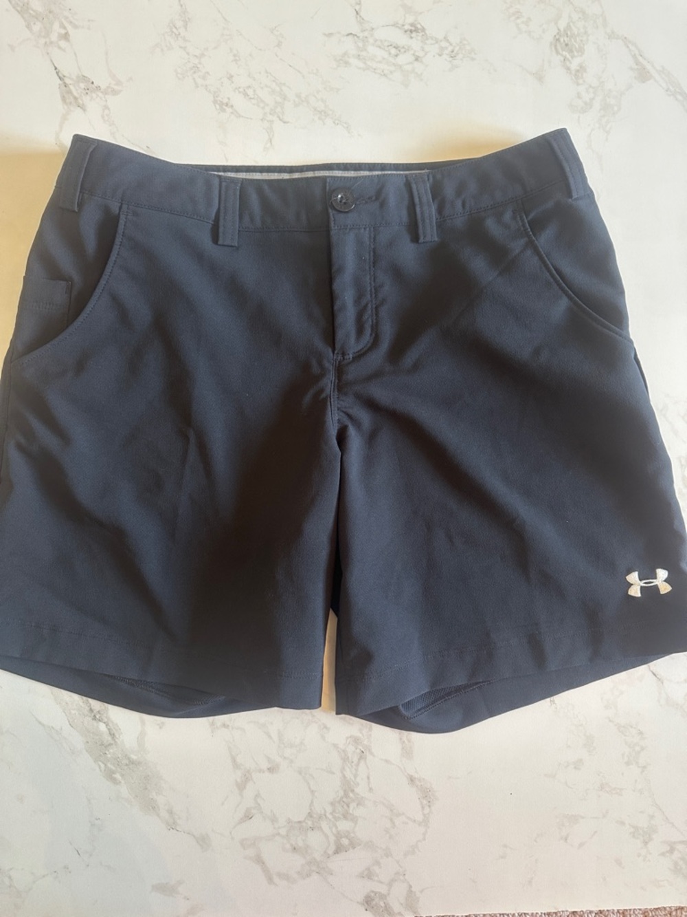 Under Armour ladies golf shorts loose fit black size 6